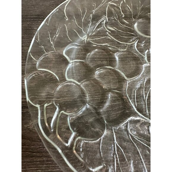 Clear Glass Serving Platter with Grape and Leaf Design - Picture 3 of 8